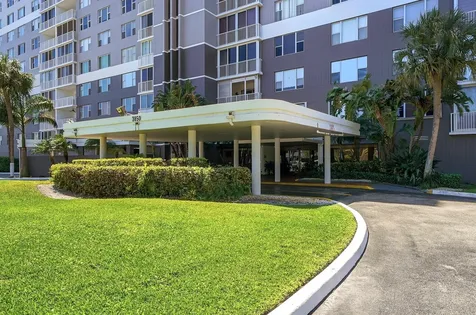 3850 Washington Street Hollywood FL 33021