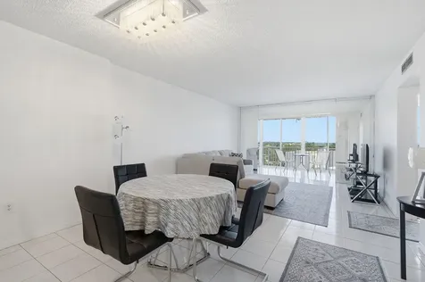 3850 Washington Street Hollywood FL 33021