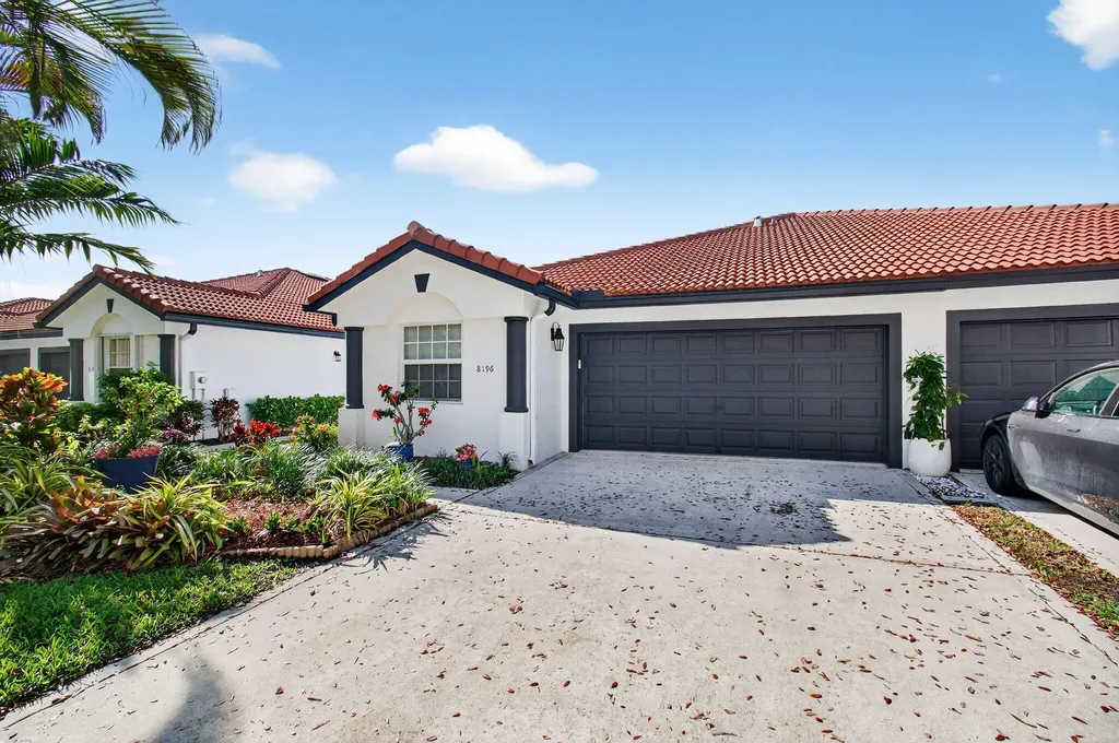 8196 Vía Di Veneto Boca Raton FL 33496