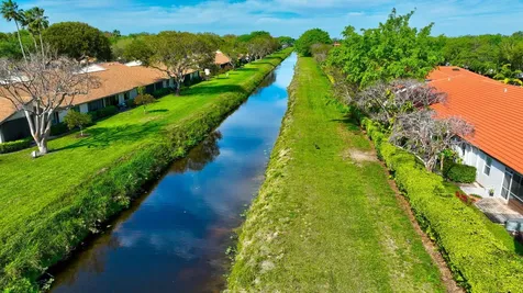8196 Vía Di Veneto Boca Raton FL 33496