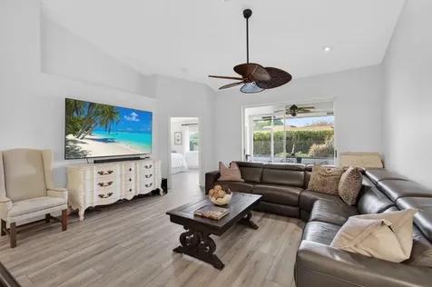 8196 Vía Di Veneto Boca Raton FL 33496