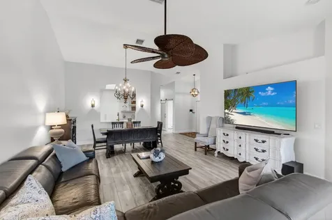 8196 Vía Di Veneto Boca Raton FL 33496