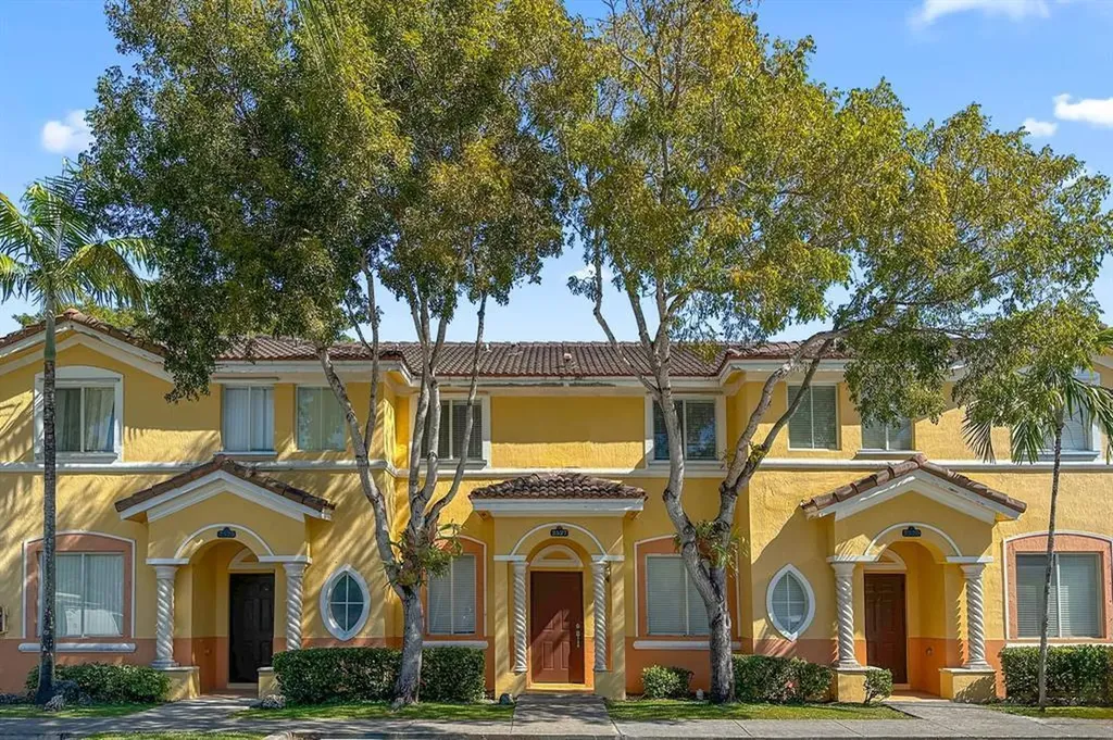 2527 SE 15th Place Homestead FL 33035