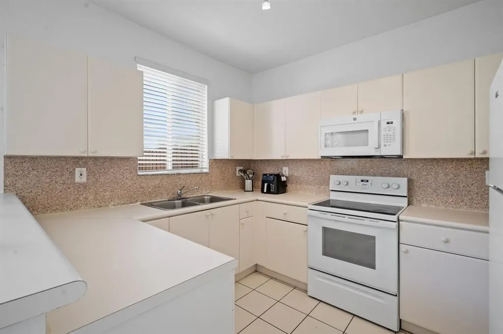 2527 SE 15th Place Homestead FL 33035