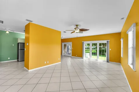 100 E Hemingway Circle Margate FL 33063