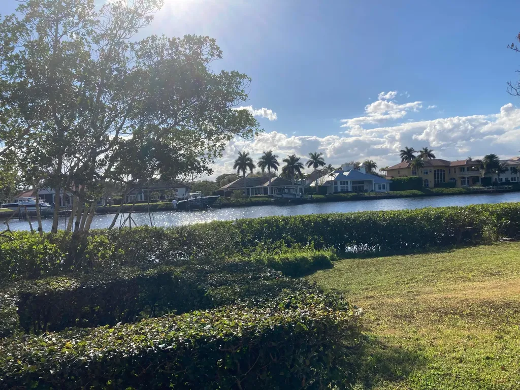 9120 SE Riverfront Terrace Jupiter FL 33469