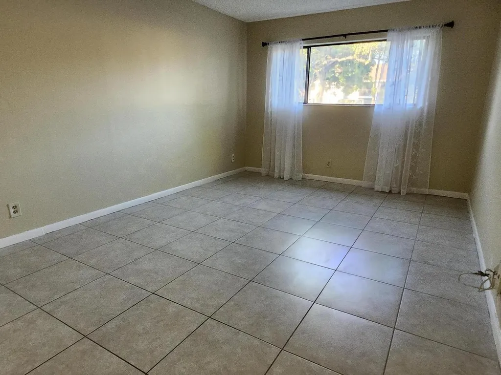 545 Trace Circle Deerfield Beach FL 33441