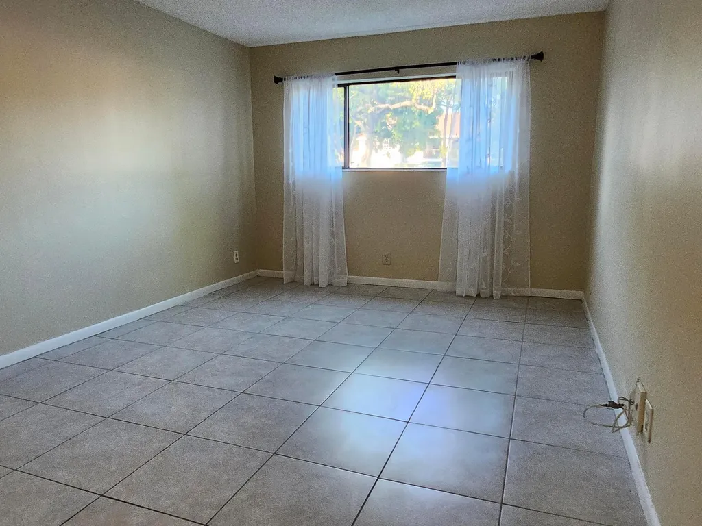 545 Trace Circle Deerfield Beach FL 33441