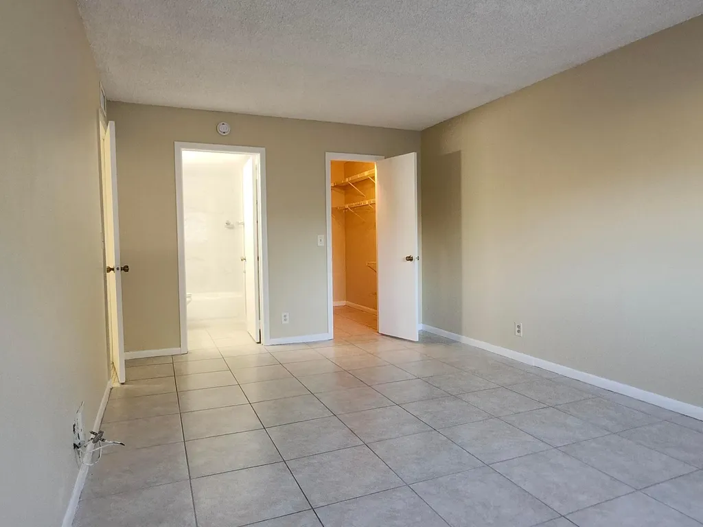 545 Trace Circle Deerfield Beach FL 33441