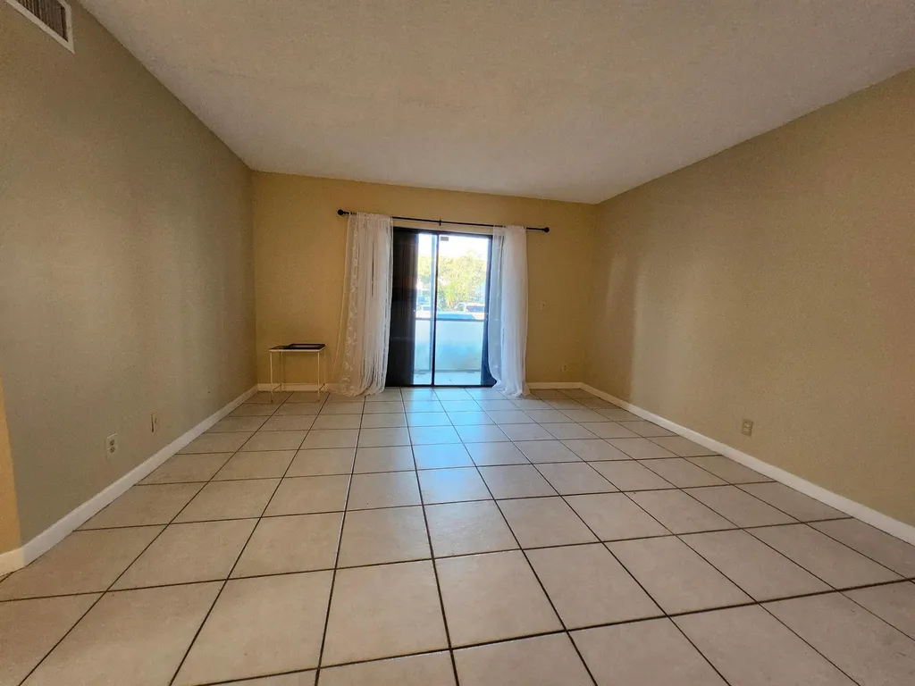545 Trace Circle Deerfield Beach FL 33441