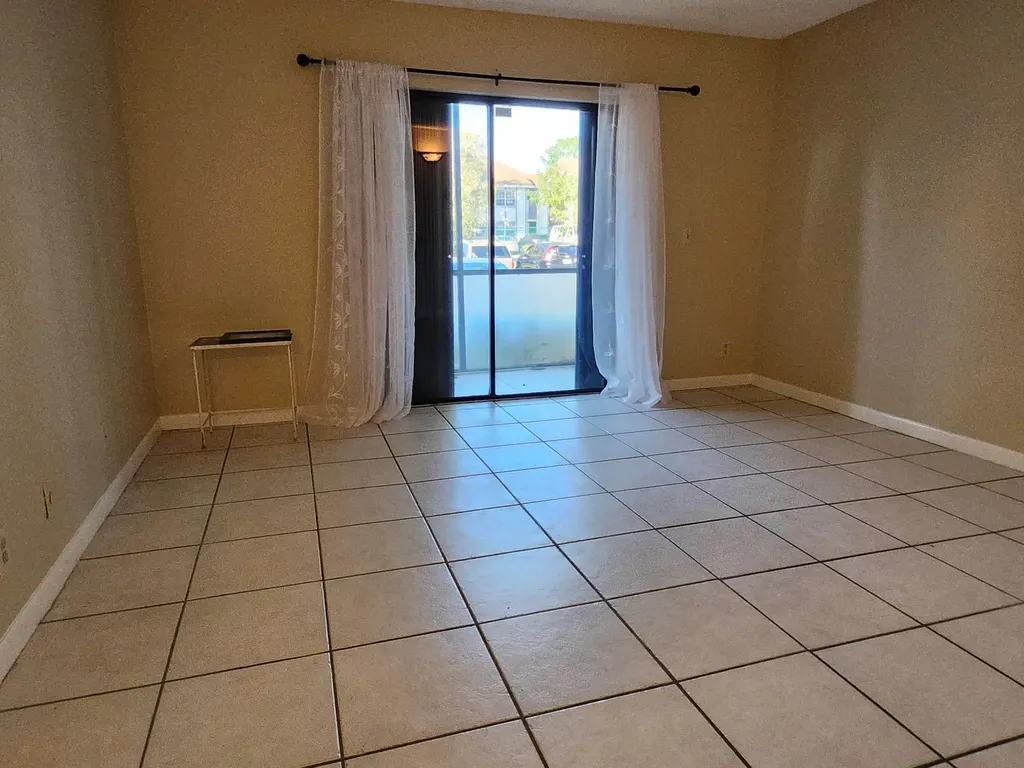 545 Trace Circle Deerfield Beach FL 33441