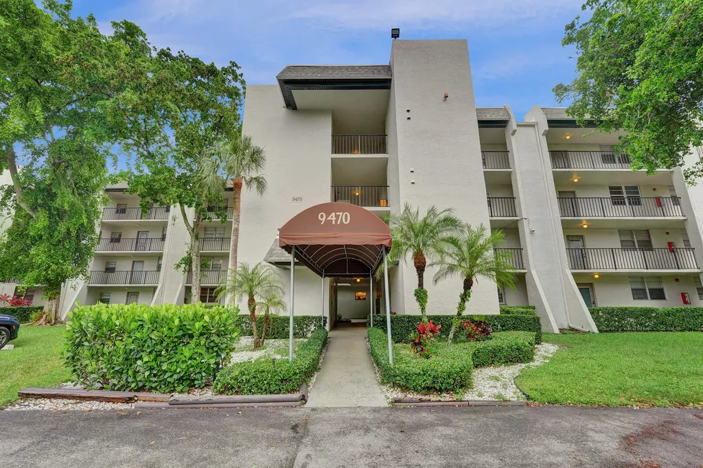 9470 Poinciana Place Davie FL 33324