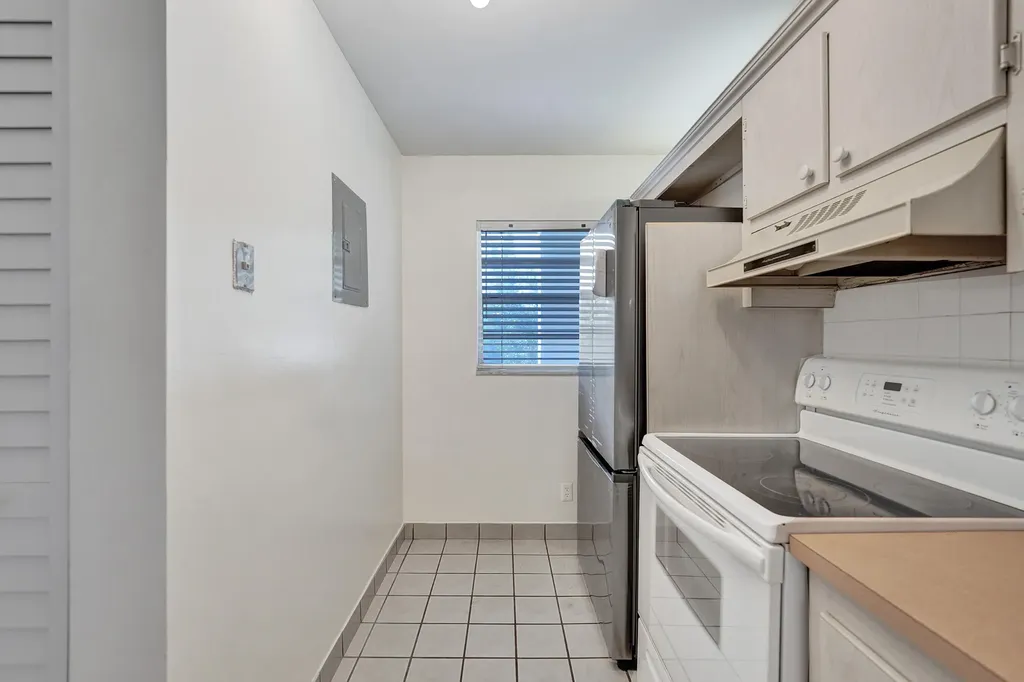 9470 Poinciana Place Davie FL 33324