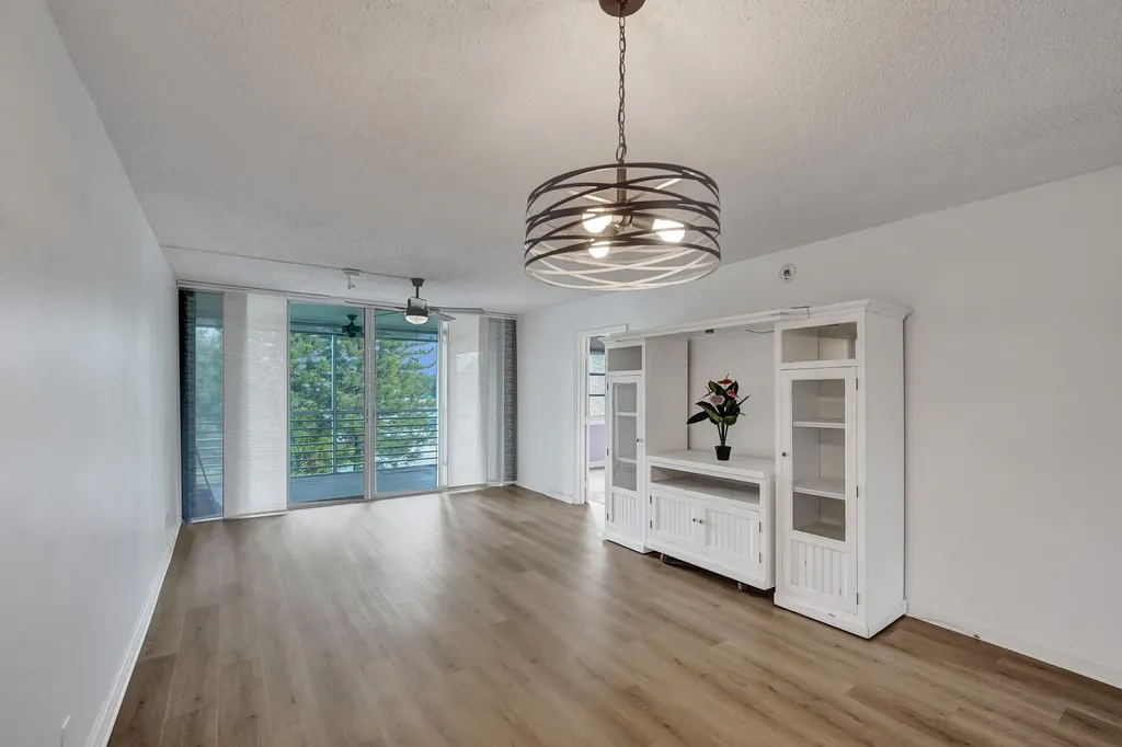 9470 Poinciana Place Davie FL 33324