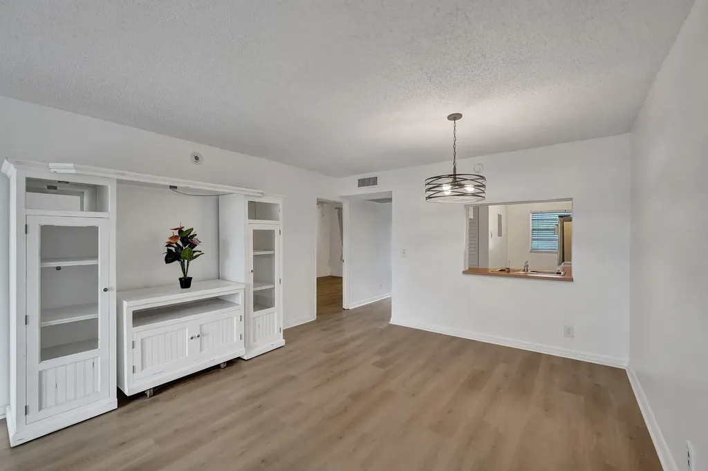 9470 Poinciana Place Davie FL 33324