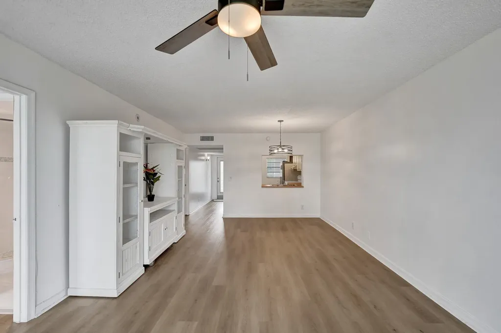 9470 Poinciana Place Davie FL 33324
