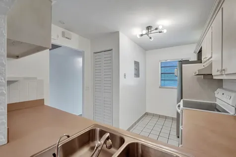 9470 Poinciana Place Davie FL 33324