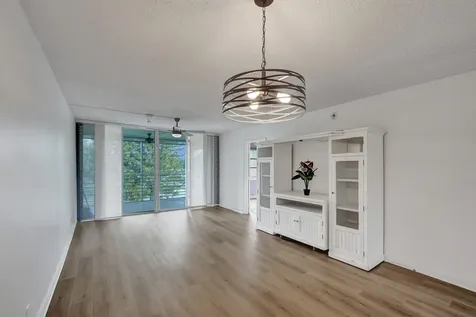 9470 Poinciana Place Davie FL 33324