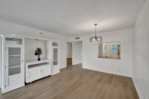 9470 Poinciana Place Davie FL 33324