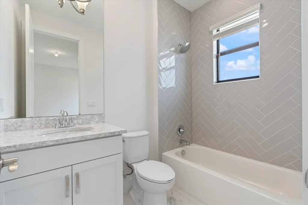 13211 Artisan Circle Palm Beach Gardens FL 33418