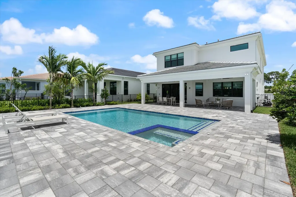 13211 Artisan Circle Palm Beach Gardens FL 33418