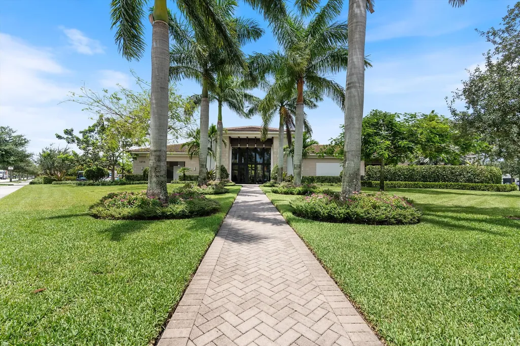 13211 Artisan Circle Palm Beach Gardens FL 33418
