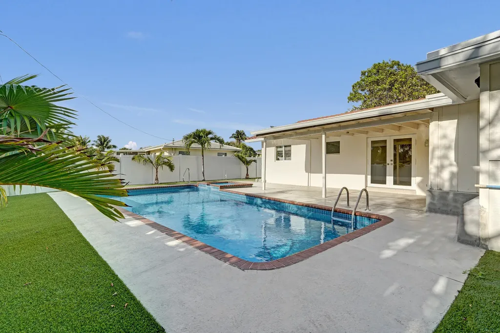 3779 NW 4th Court Boca Raton FL 33431