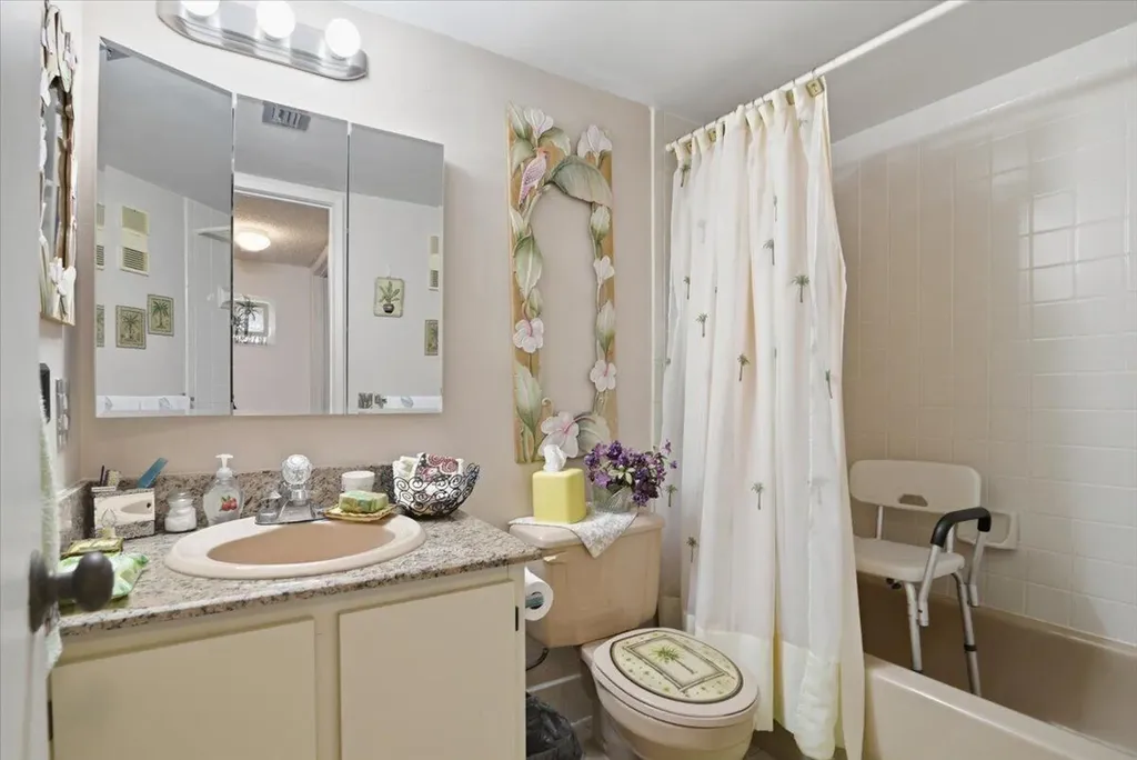 2220 N Cypress Bend Drive Pompano Beach FL 33069
