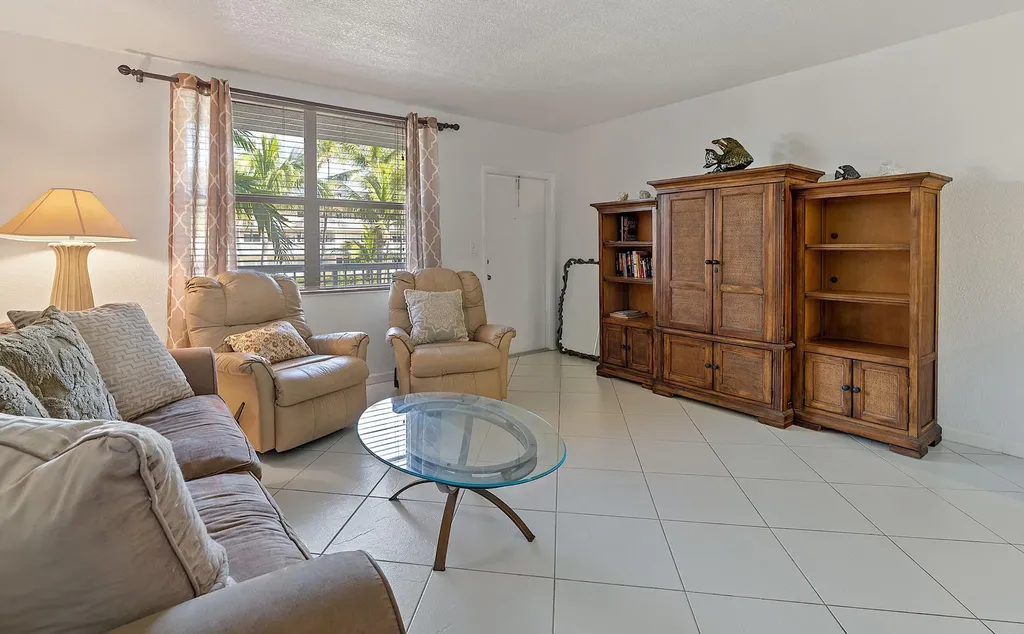 2565 S Ocean Boulevard Palm Beach FL 33480