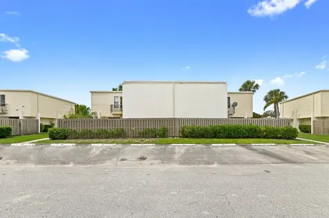 1606 Shaker Circle Wellington FL 33414