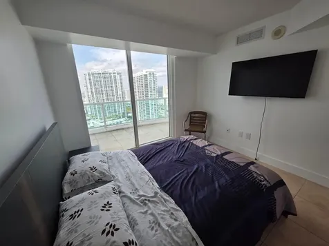 41 SE 5th Street Miami FL 33131