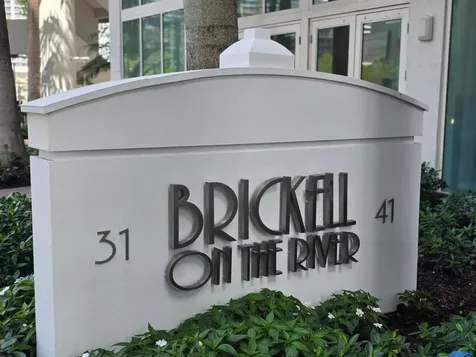 41 SE 5th Street Miami FL 33131