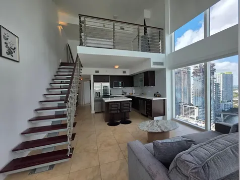 41 SE 5th Street Miami FL 33131