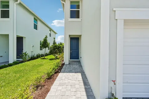 602 Salisbury Circle Fort Pierce FL 34982