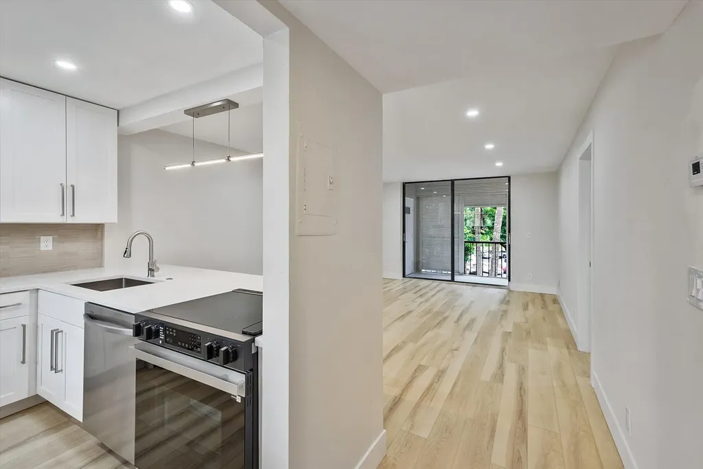5220 Las Verdes Circle Delray Beach FL 33484