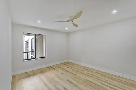 5220 Las Verdes Circle Delray Beach FL 33484