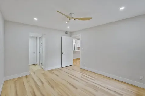 5220 Las Verdes Circle Delray Beach FL 33484