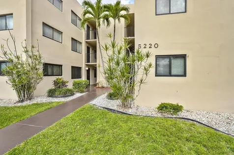 5220 Las Verdes Circle Delray Beach FL 33484