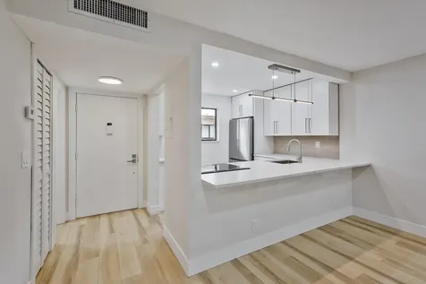 5220 Las Verdes Circle Delray Beach FL 33484