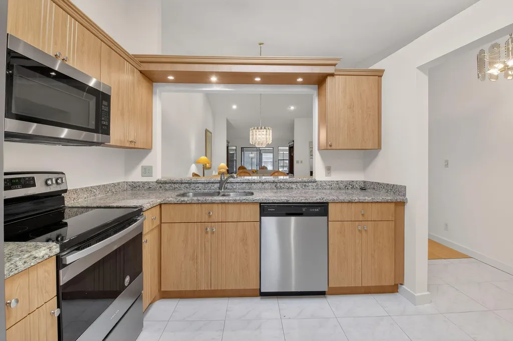 10938 Roebelini Palm Court Boynton Beach FL 33437