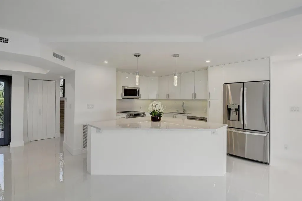 2006 Bridgewood Drive Boca Raton FL 33434