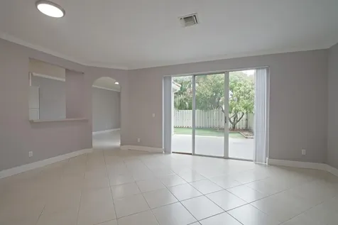 13243 NW 8th Street Pembroke Pines FL 33028