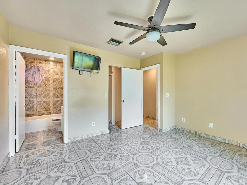 556 E Ridge Circle Circle N Boynton Beach FL 33435