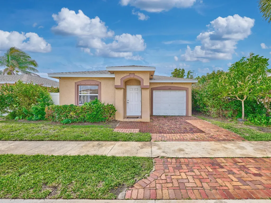 556 E Ridge Circle Circle N Boynton Beach FL 33435