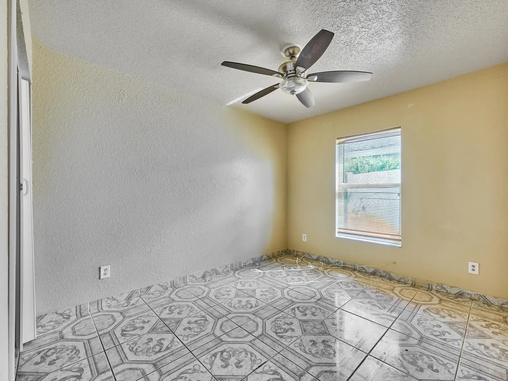 556 E Ridge Circle Circle N Boynton Beach FL 33435