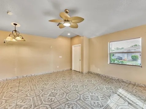 556 E Ridge Circle Circle N Boynton Beach FL 33435