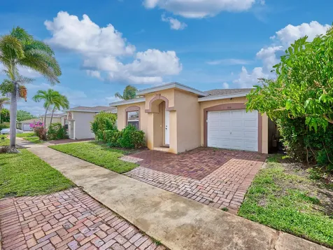 556 E Ridge Circle Circle N Boynton Beach FL 33435