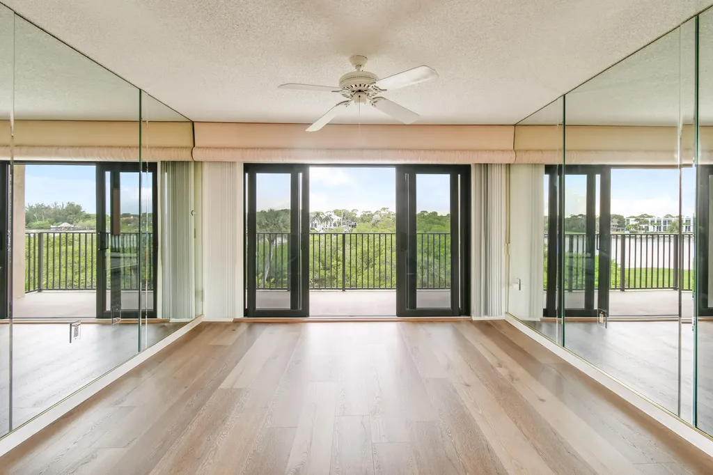 1701 Marina Isle Way Jupiter FL 33477