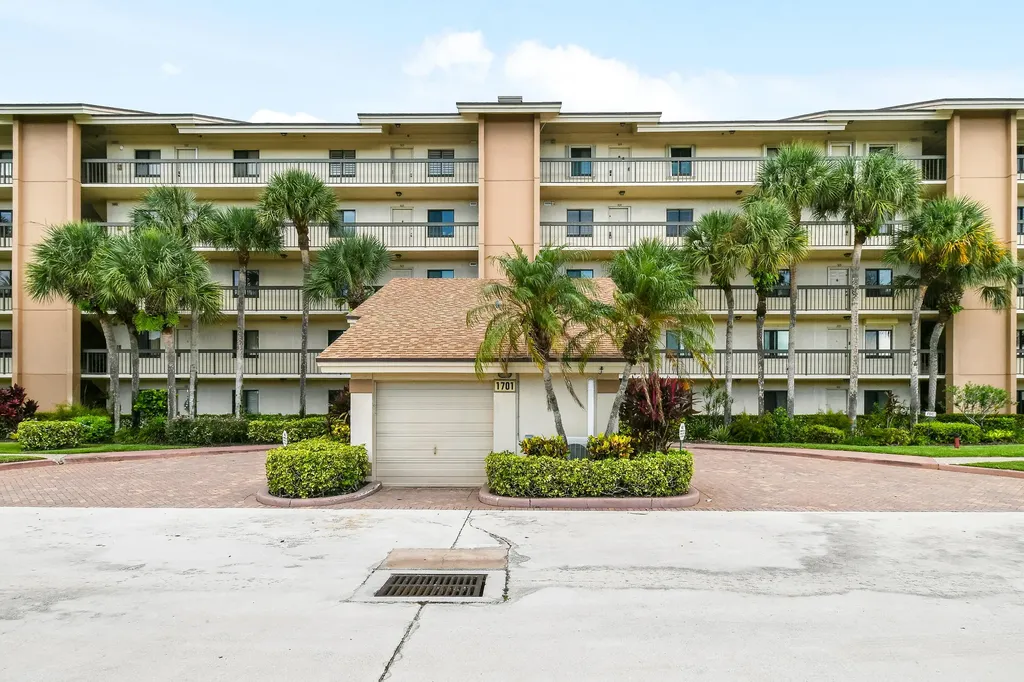 1701 Marina Isle Way Jupiter FL 33477
