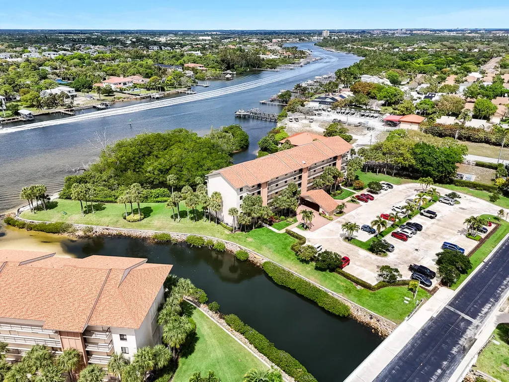 1701 Marina Isle Way Jupiter FL 33477